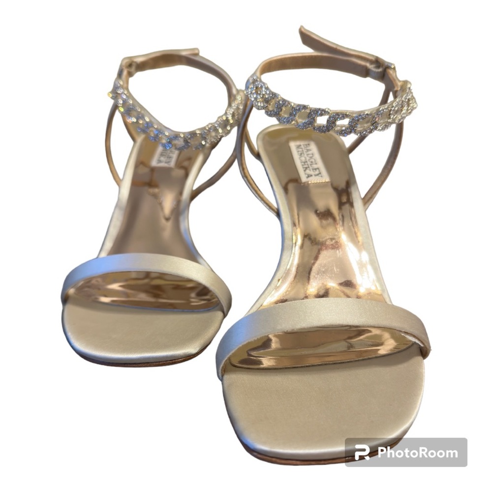 Badgley Mischka Kai Sandals